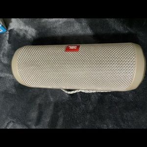 JBL Flip 4 Speaker